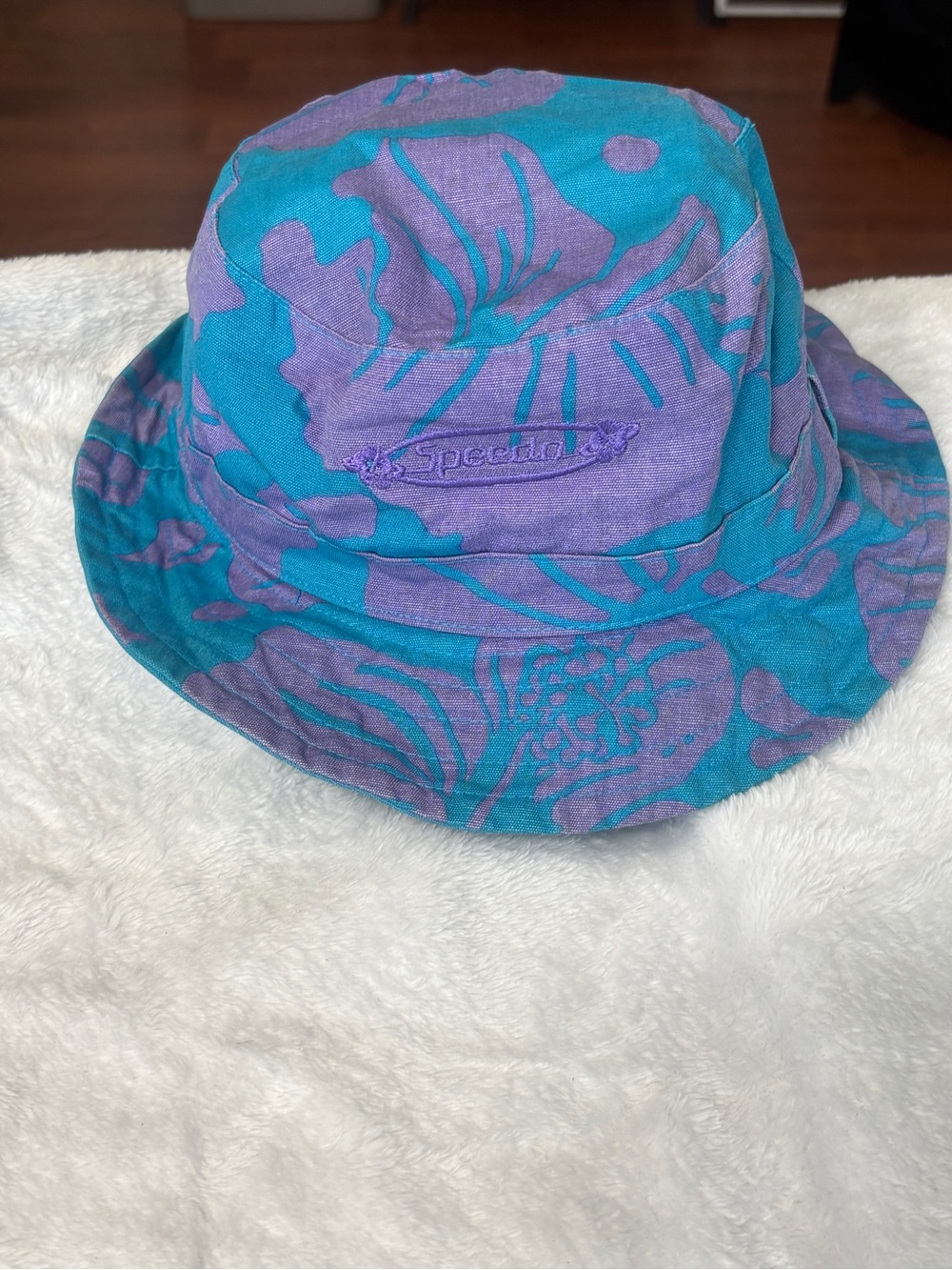Vintage Speedo Y2K Reversible bucket hat